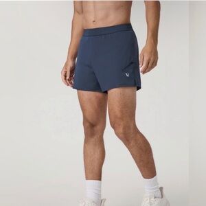 Vuori Men’s “Qualify” Short 5” Inseam w/ 3”
Liner (M) *SOLD OUT AT VUORI*